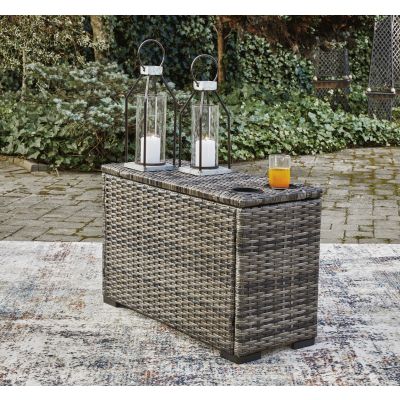 Harbor Court Console with Drink Holders