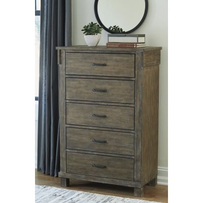 Shamryn Chest