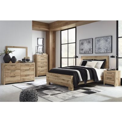 Hyanna 7 Piece Panel Bedroom